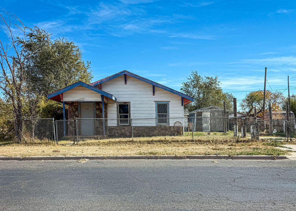 Property Photo: 1204 Galveston Street TX 79072