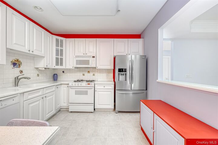 Property Photo: 26 N De Baun Avenue 104 NY 10901