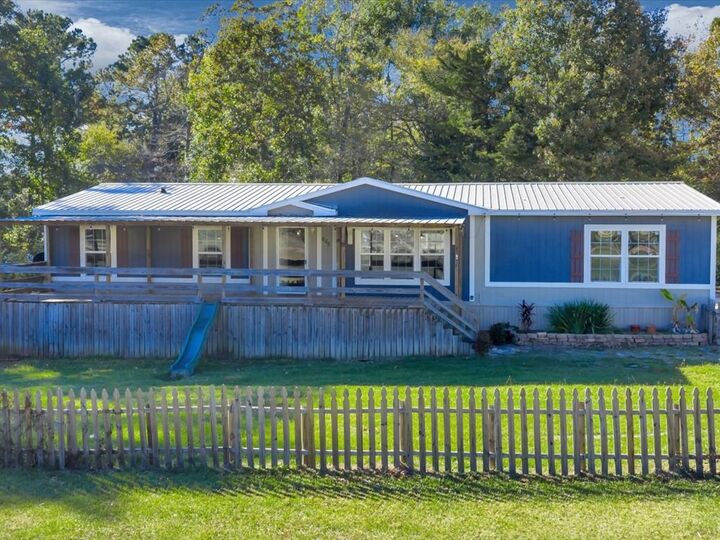 Property Photo:  645 H H Allen Road  TX 75904 