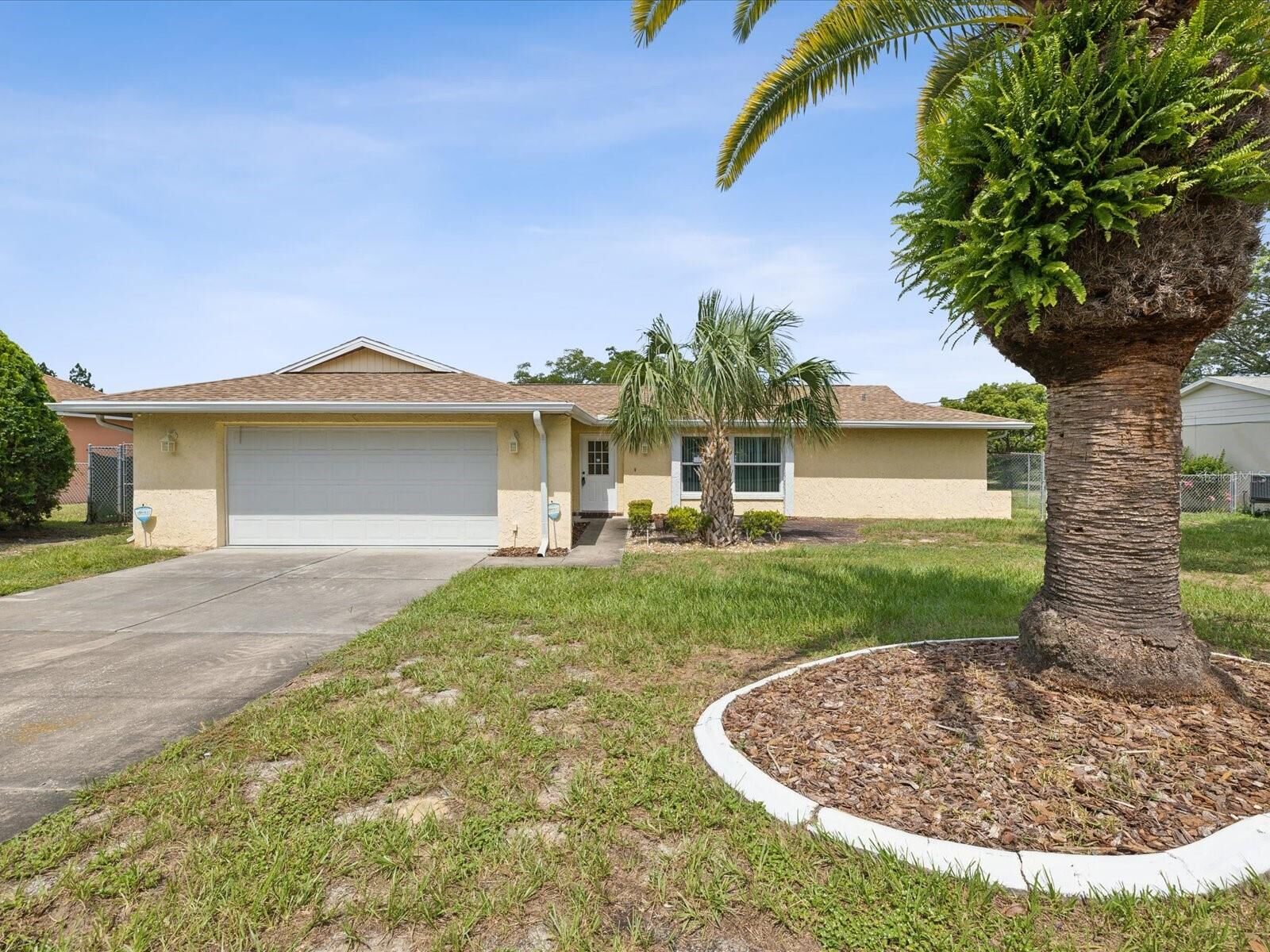 Property Photo:  5407 Ashland Drive  FL 34606 