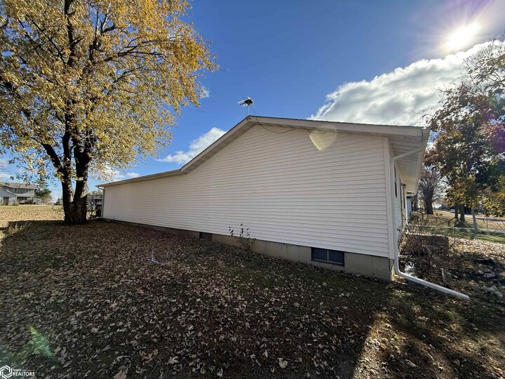 Property Photo:  306 Franklin 5th Street  IA 52625 