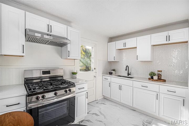 Property Photo: 24 Lamar Drive MO 63136