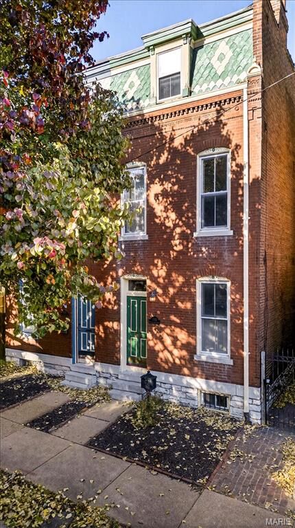 Property Photo: 1323 Shenandoah Avenue MO 63104