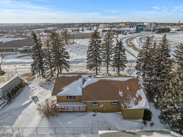 Property Photo:  1410 1st St NE  ND 58703 