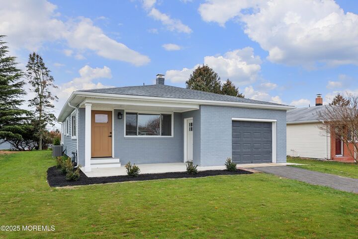 Property Photo: 7 Santa Fe Court NJ 08757