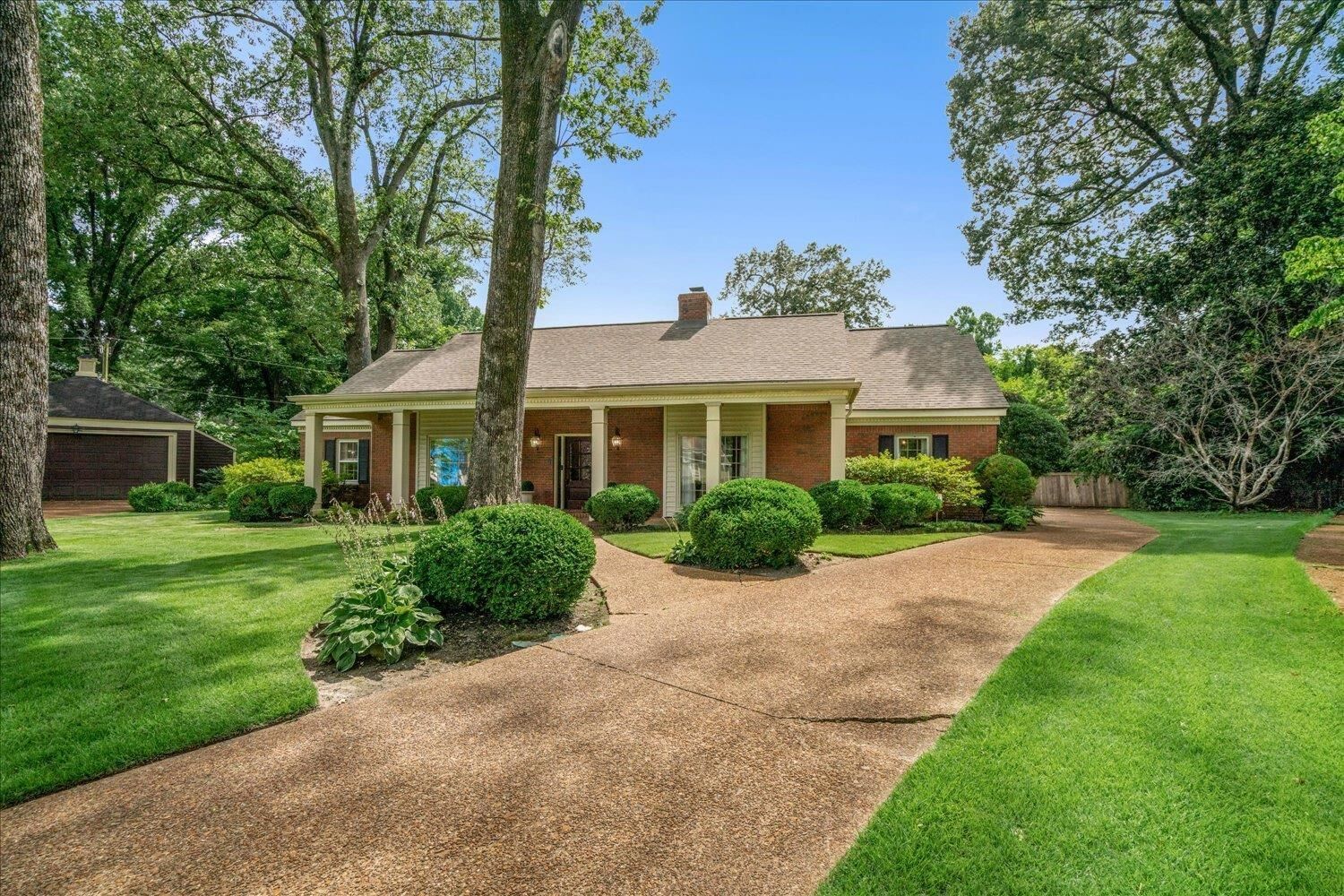 Property Photo:  173 Wunderlich Cv  TN 38111 