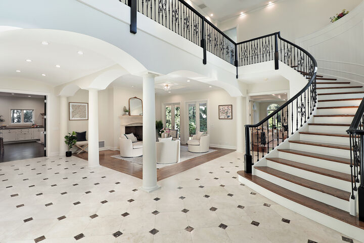 Property Photo: 1015 Sheridan Road IL 60093