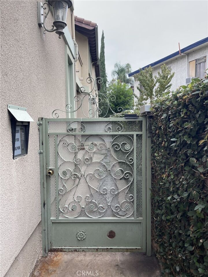 Property Photo:  255 N Michigan  CA 91106 