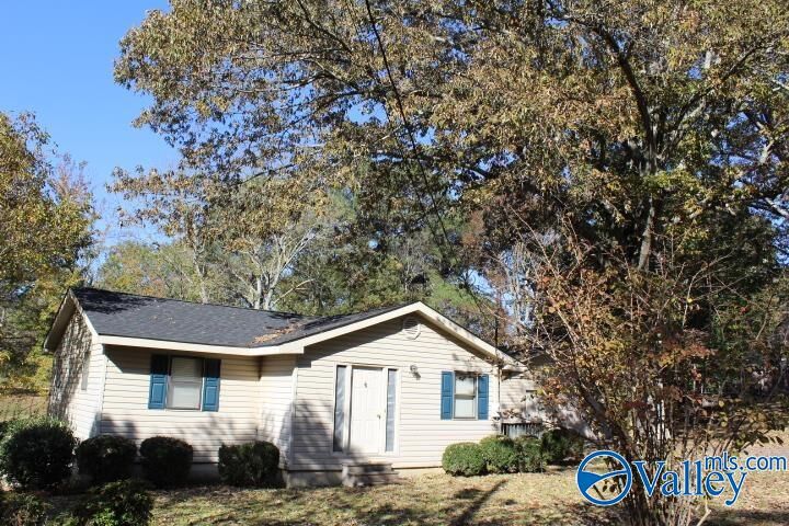 Property Photo:  1011 9th Street NW  AL 35016 