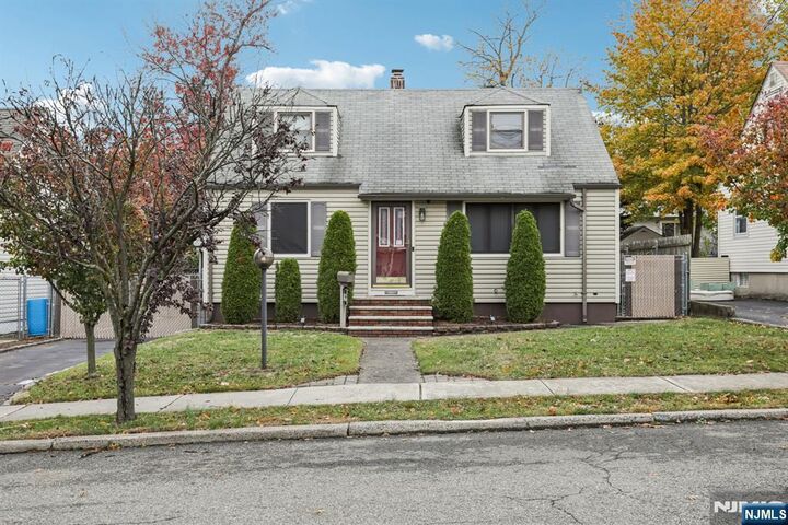 19 Orange Avenue  Elmwood Park NJ 07407 photo