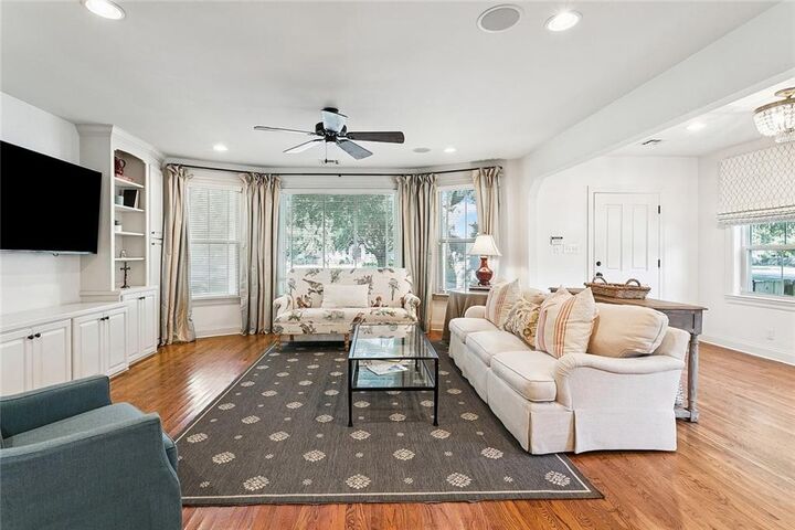 Property Photo: 6465 Canal Boulevard LA 70124