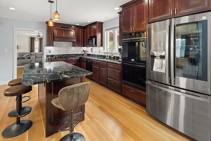 Property Photo: 8 Moss Glen Lane VT 05403