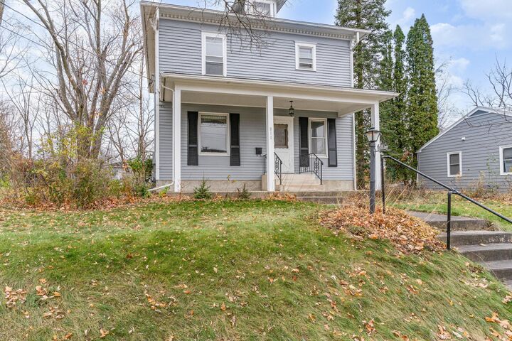 Property Photo:  810 Washington Street  MN 55057 