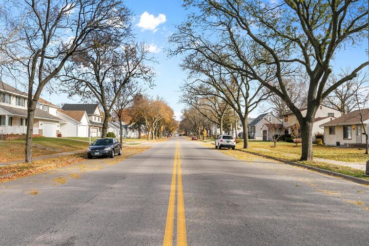 Property Photo: 1676 Arlington Avenue E MN 55106