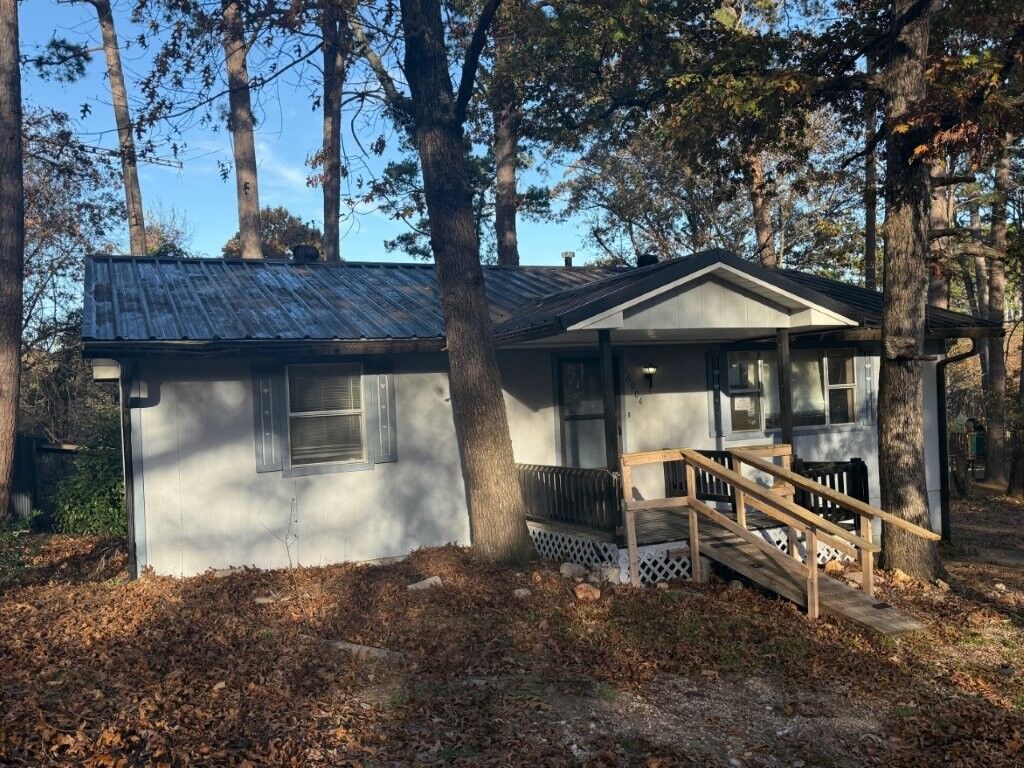 Property Photo: 16004 Hickory Drive AR 72756