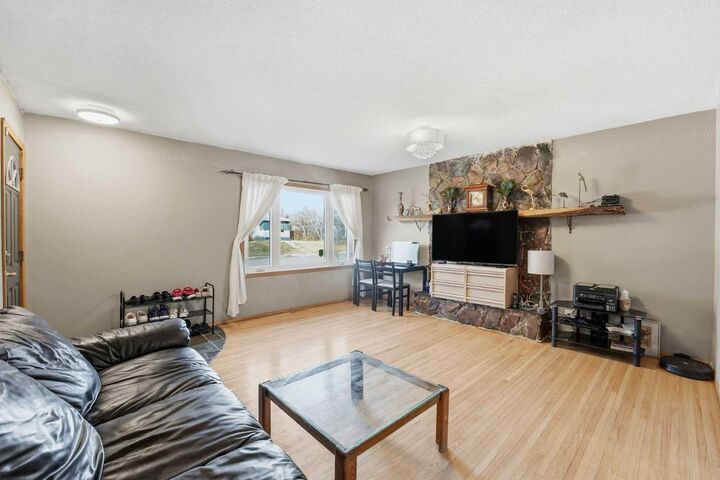 Property Photo: 2018 Cottonwood Crescent SE AB T2B 1R1