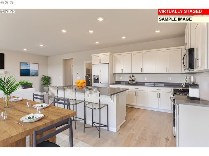 Property Photo:  2642 Mt. Saint Helens Ave SE  OR 97302 