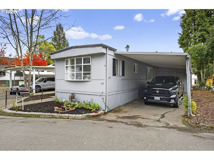 Property Photo: 3405 SE Vineyard Rd 55 OR 97267