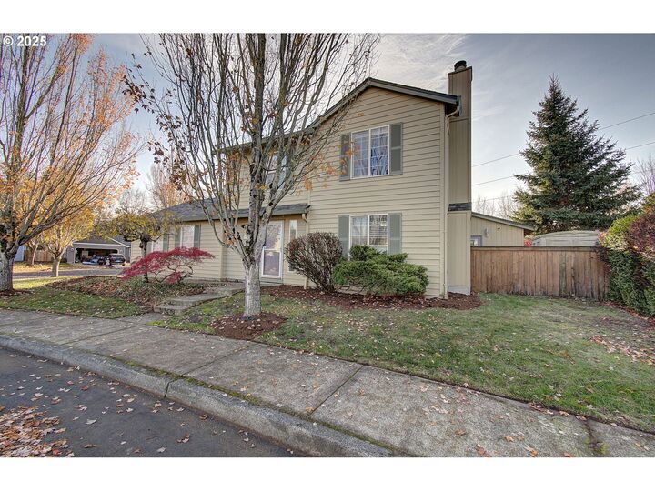 Property Photo:  1816 SE 176th Pl  WA 98683 