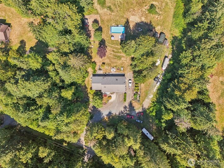 Property Photo: 8717 E Meadow Lake Drive WA 98290