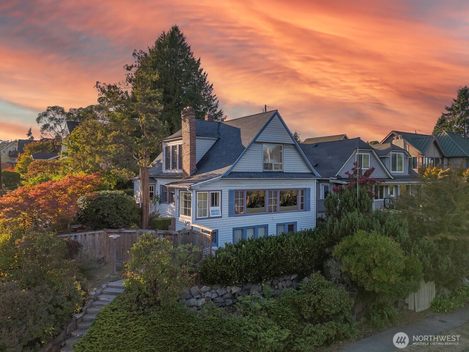 Property Photo: 932 N 70th Street WA 98103