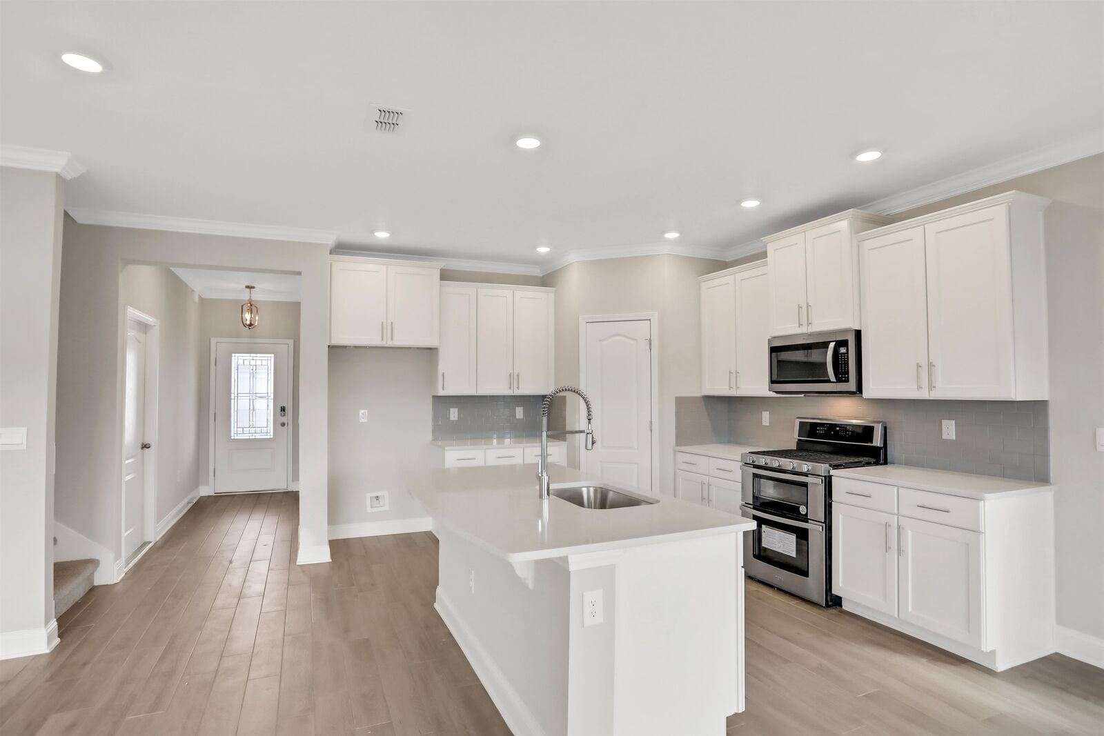 Property Photo: 92 Huesca Ct FL 32084