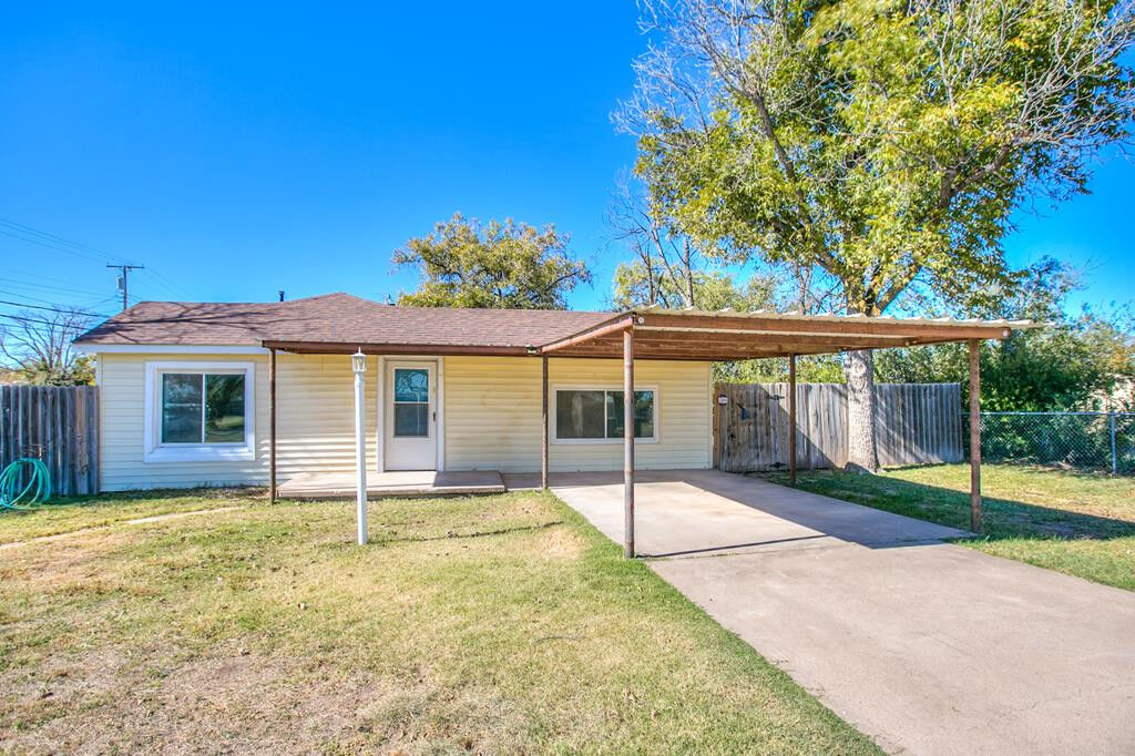 Property Photo: 421 N Archer Street TX 76903