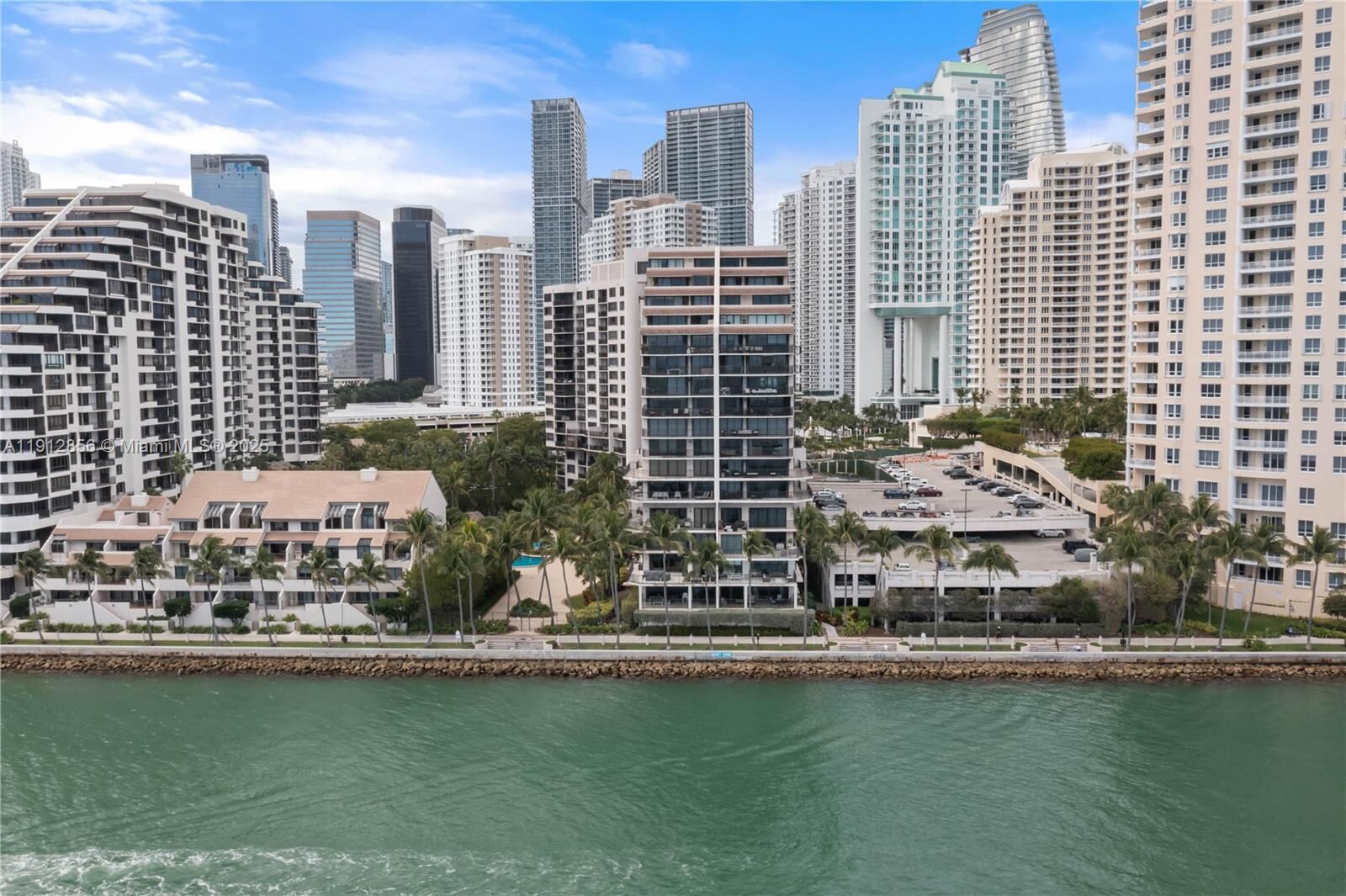 Property Photo:  540 Brickell Key Dr 1406  FL 33131 