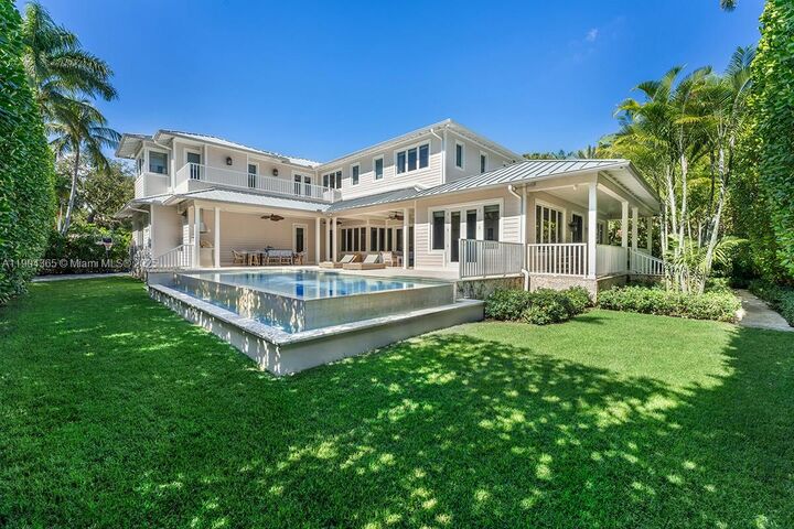 2500 Regatta Ave  Miami Beach FL 33140 photo