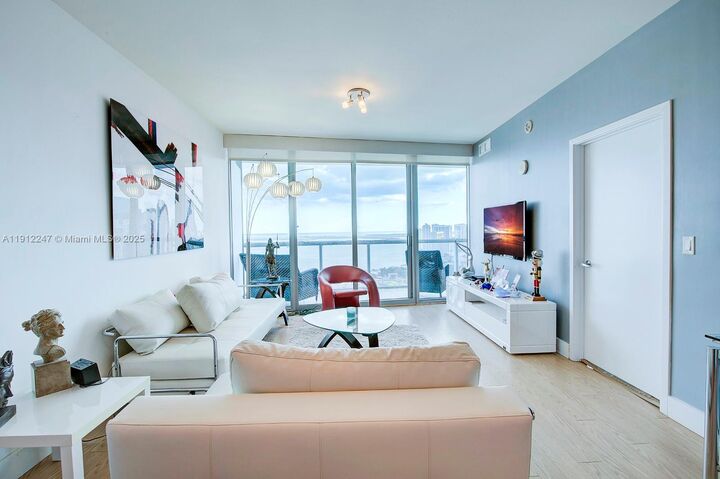 Property Photo: 888 Biscayne Blvd 4007 FL 33132