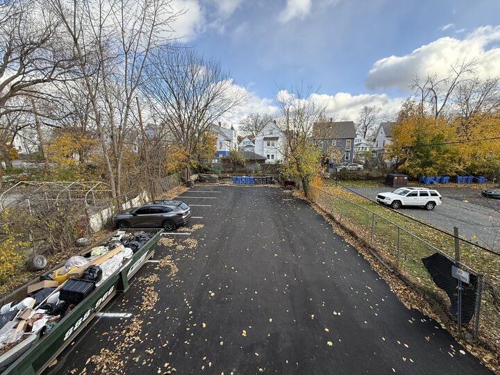 Property Photo:  364 Woodland Street  CT 06112 