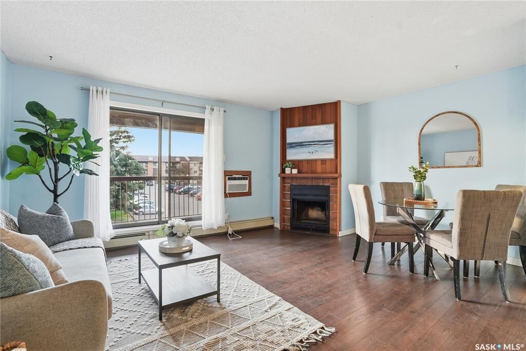 Property Photo: 375 Kingsmere Boulevard 302 SK S7J 4J6
