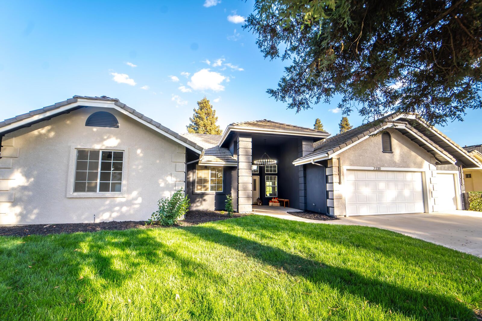 Property Photo: 2330 S Stover Street CA 93292