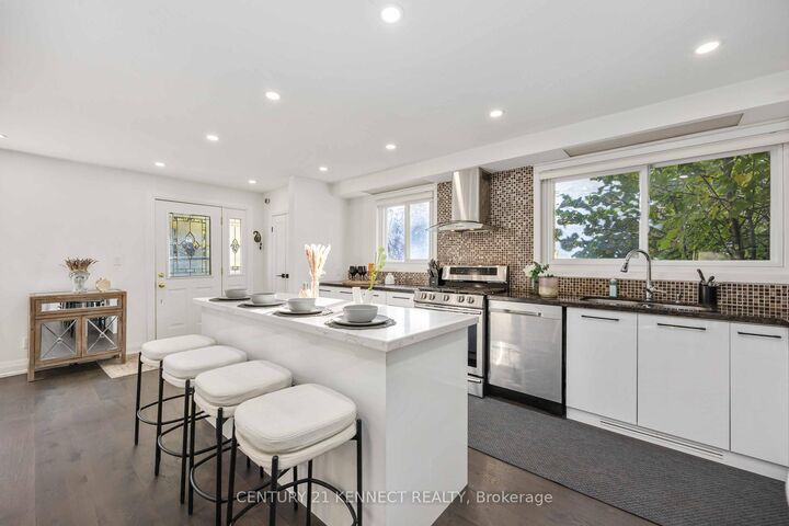 36 Summerside Crescent  Toronto ON M2H 1X1 photo