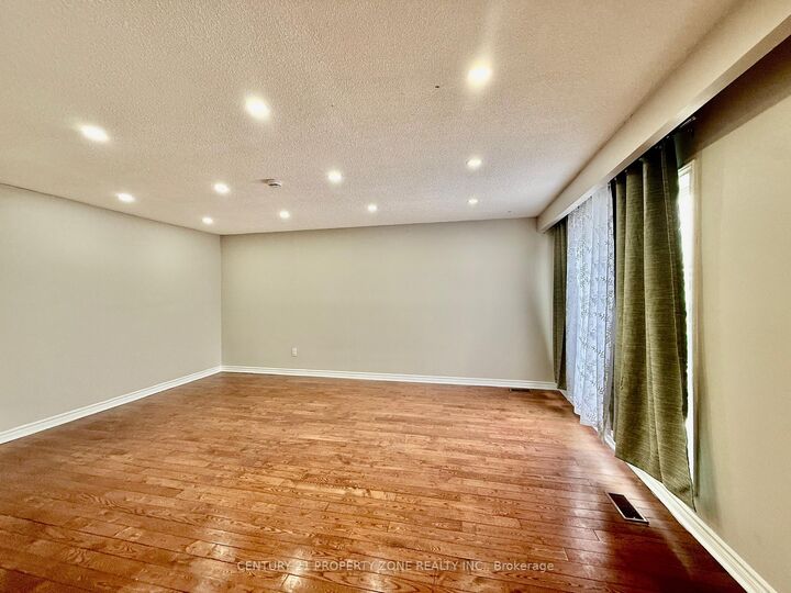 Photo de la propriété: 41 Crosswood Lane ON L6V 3M1