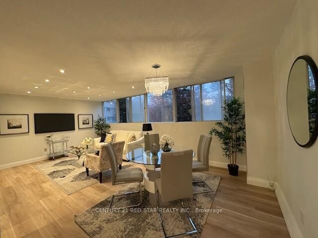 Property Photo:  3695 Kaneff Crescent 107  ON L5A 4B6 