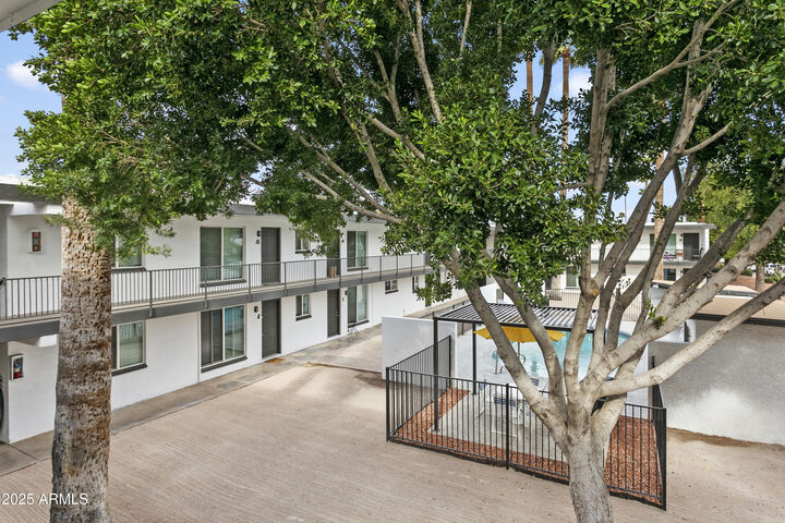 Property Photo: 2014 W Berridge Lane AZ 85015