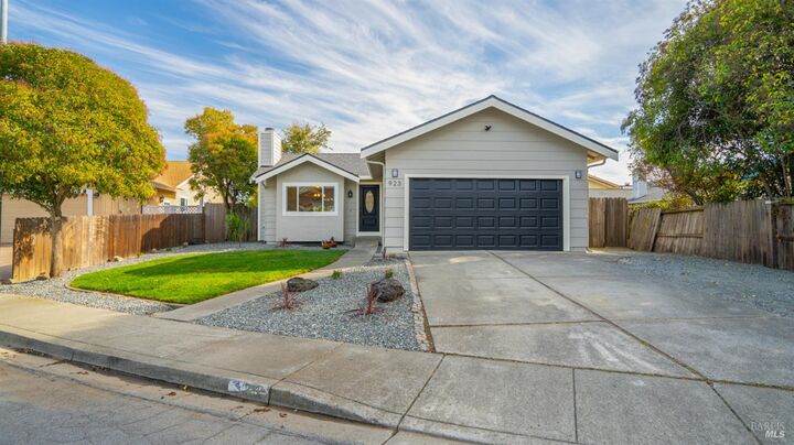 Property Photo:  923 Steller Way  CA 94585 
