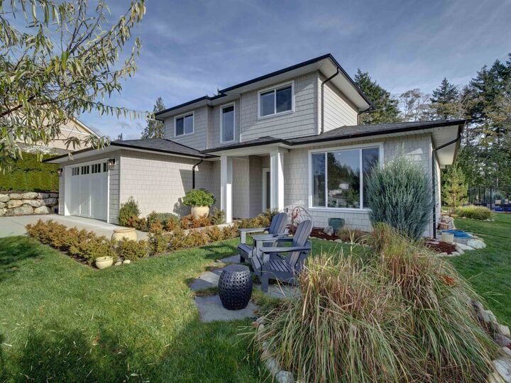 Property Photo: 1414 Sunrise Place BC V0N 1V5