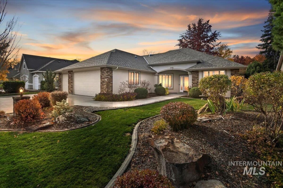 Property Photo:  1595 S Lakemoor Way  ID 83616 