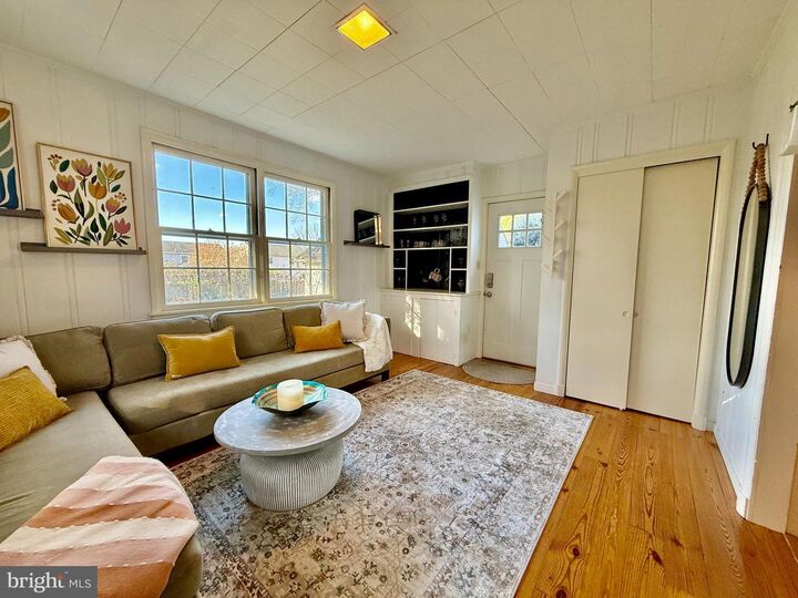 Property Photo:  219 Glen Avenue  MD 21401 