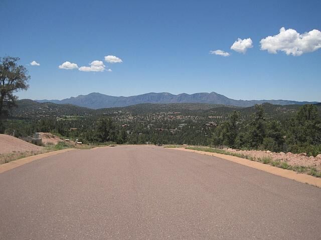 Property Photo: 1003 W Falcon Lookout Lane AZ 85541