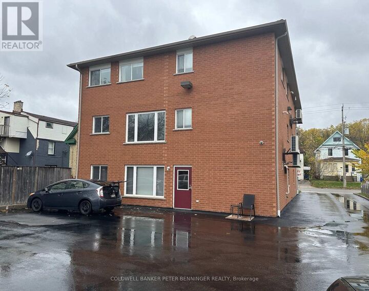 Property Photo: 103 Courtland Avenue East ON N2G 2T9