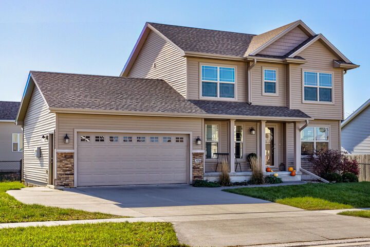 Property Photo:  306 Prairie View  IA 50105 