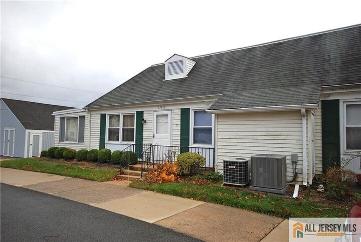 Property Photo:  174 Portland Lane 174D  NJ 08831 