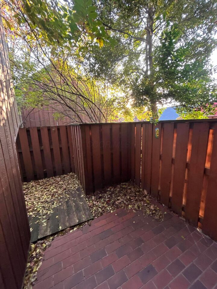 Property Photo: 4860 Smoketalk Lane OH 43081