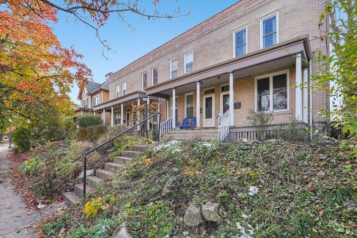 537 W 3rd Avenue  Columbus OH 43201 photo