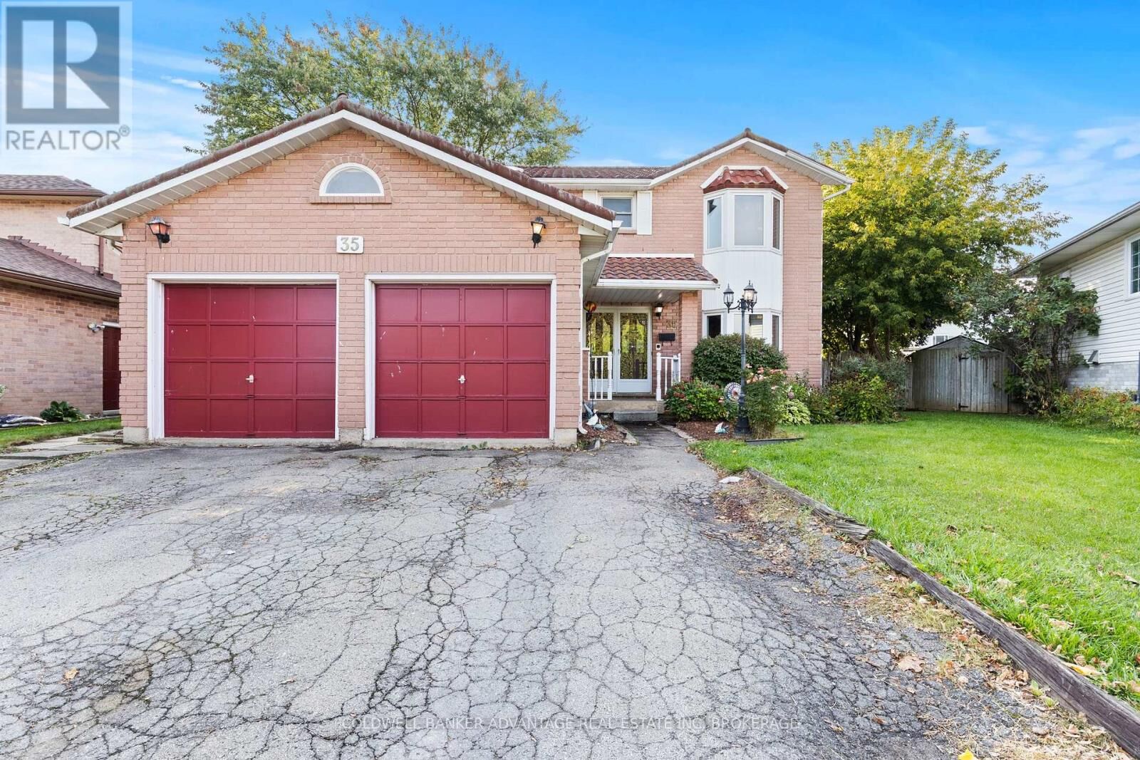 Photo de la propriété:  35 Woodrush Avenue  ON L3C 6S6 