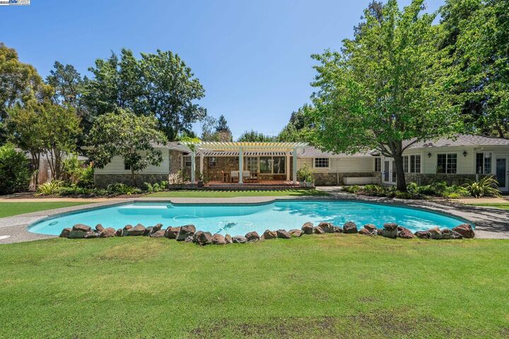 Property Photo:  55 Cora Ct  CA 94597 