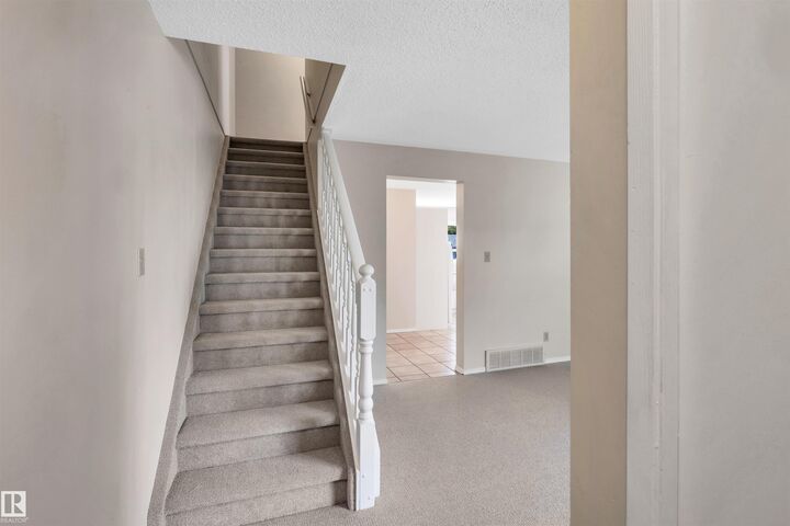 Property Photo:  10228 152 Street NW  AB T5P 1Y2 